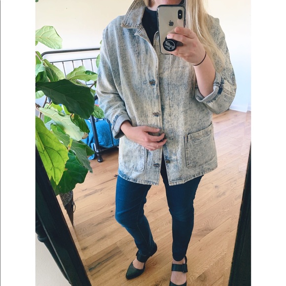 Vintage oversized distressed trendy denim jacket - Picture 6 of 7